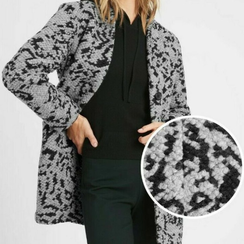 Banana Republic knit collarless coat in grey small